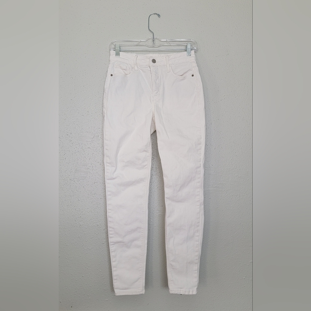 Old Navy Rockstar Super Skinny High-Rise White Denim Jeans